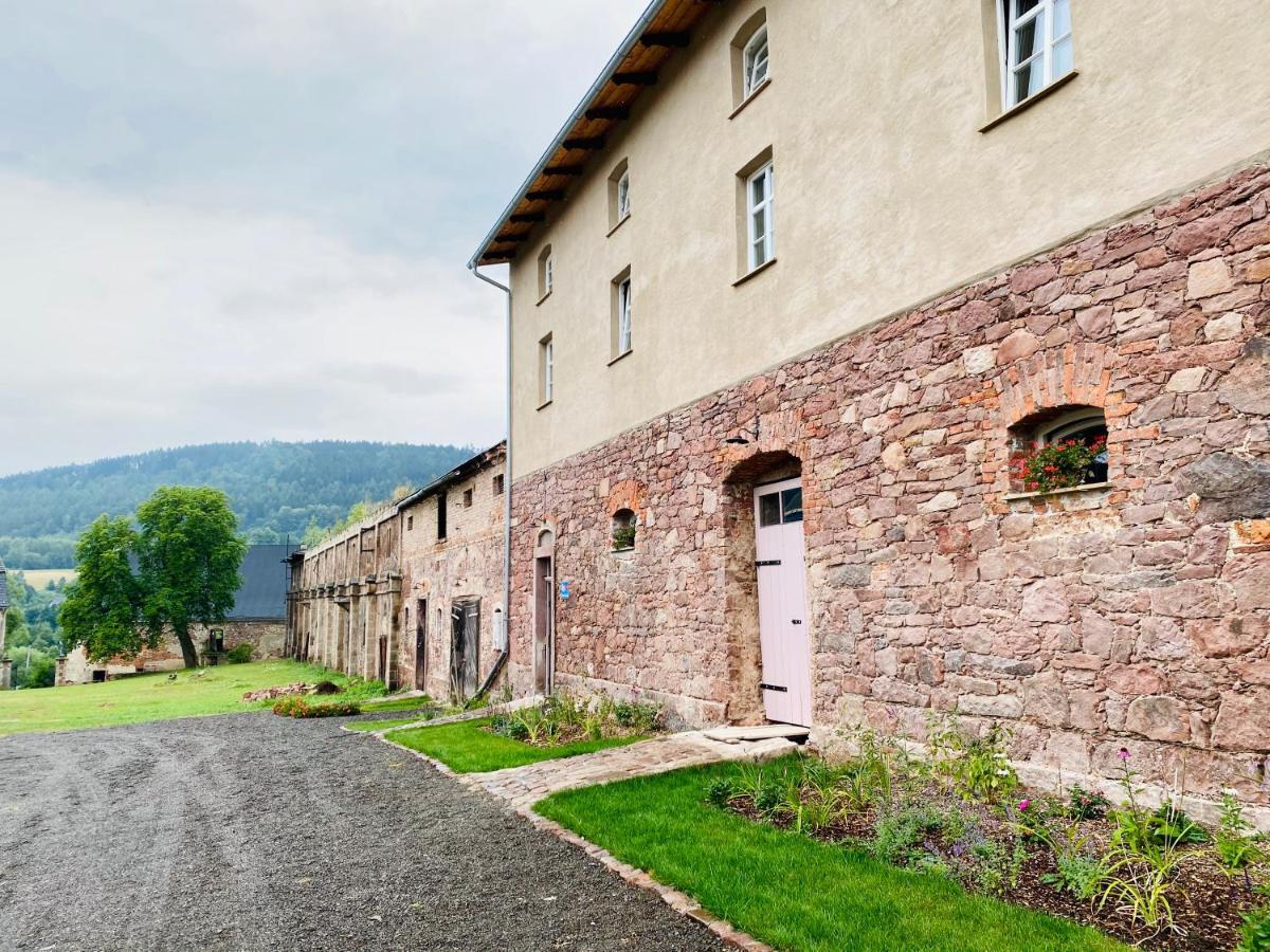 Zamek Sarny - Schloss Scharfeneck Kłodzko Exterior foto