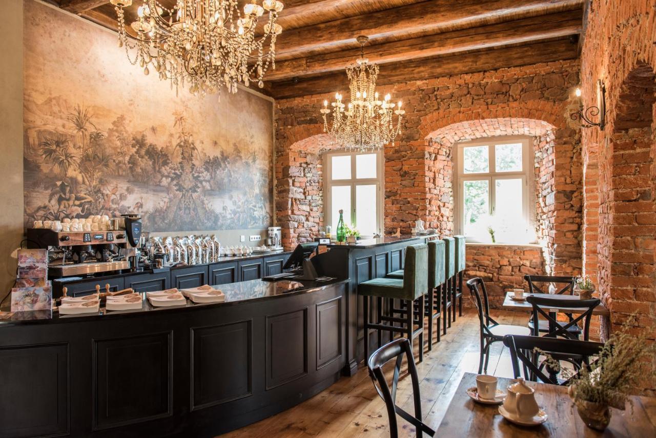 Zamek Sarny - Schloss Scharfeneck Kłodzko Exterior foto